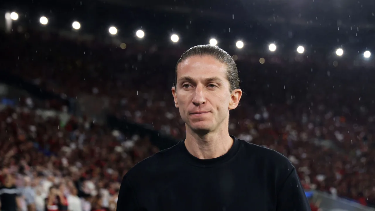 مفاوضات تشيلسي السرية تفسر رحيل فيليبي لويس المفاجئ عن تدريب فريق فلامنغو